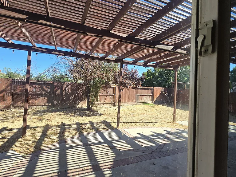 514 Rodeo Grounds Way — Photo 30