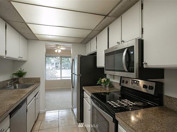 2nd image of 1420 153rd Ave NE Unit 4601