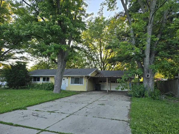 34W784 Skyline Dr, St Charles, IL 60174