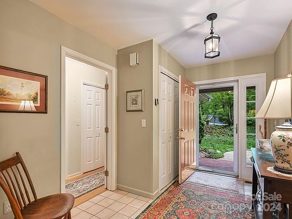 3rd image of 2069 Deep Woods Dr