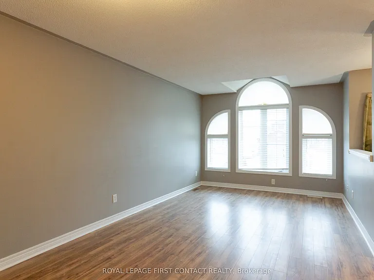 238 Wessenger Dr #UPPER — Photo 4