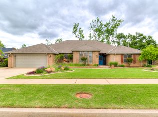 743 Kingsgate Rd, Yukon, OK 73099