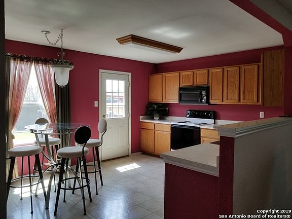 5th image of 3906 Wisteria Way