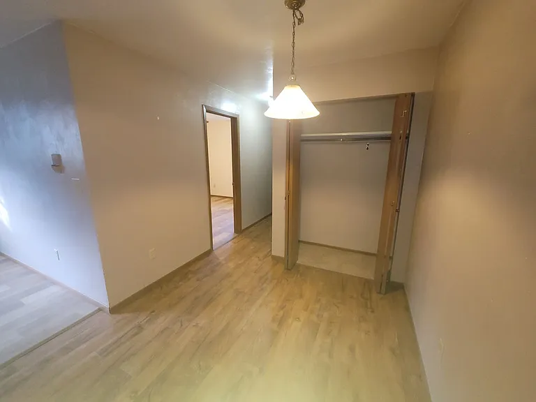 547 Turney St — Photo 6