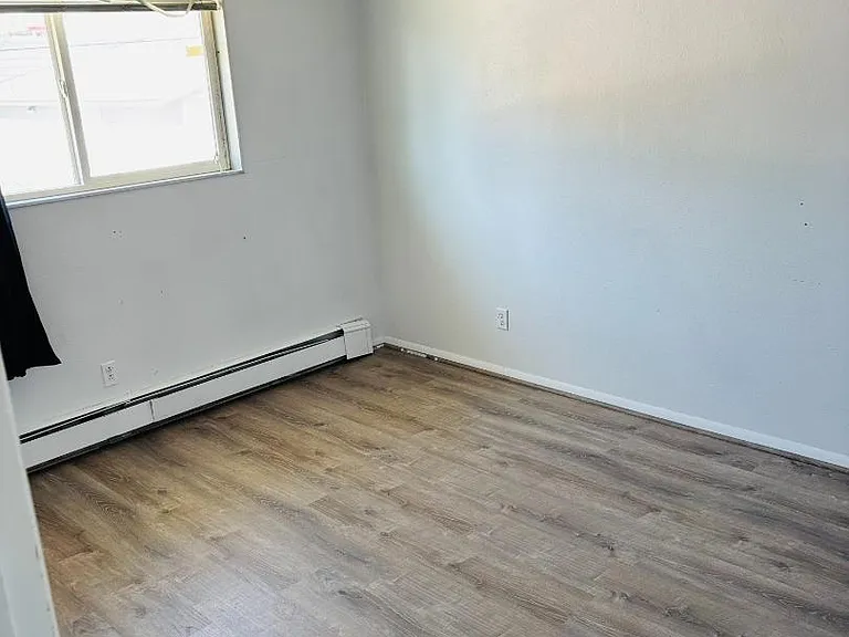 Unit Photo