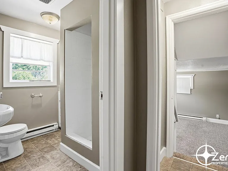 1818 W 22nd St — Photo 12