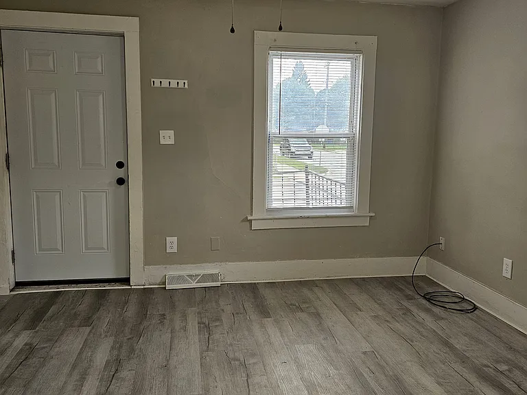 7503 Toepfer Rd #1 — Photo 3