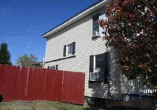 3rd image of 229 Mehaffey Ct