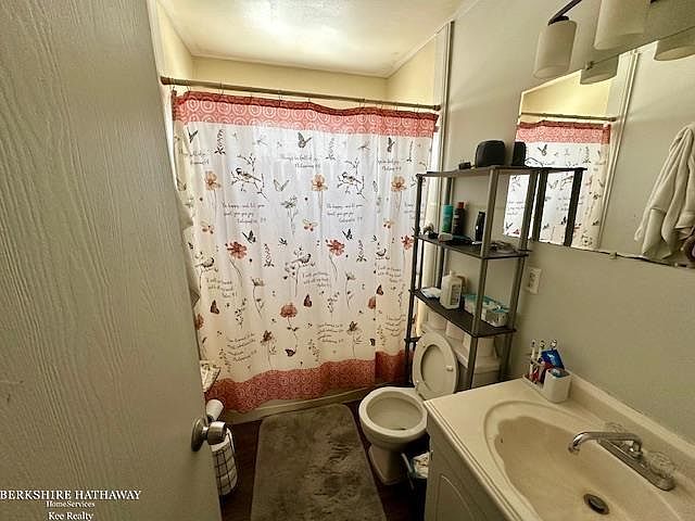 20471 Nicke St, photo 18