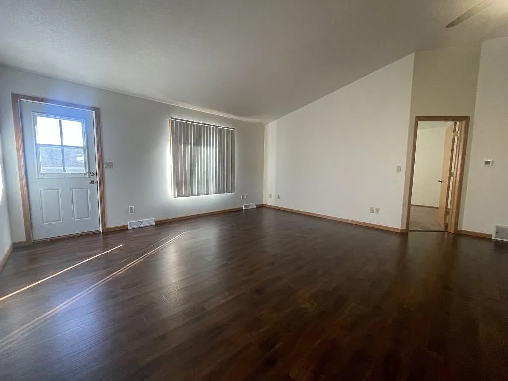 800 Western Ave. — Photo 4