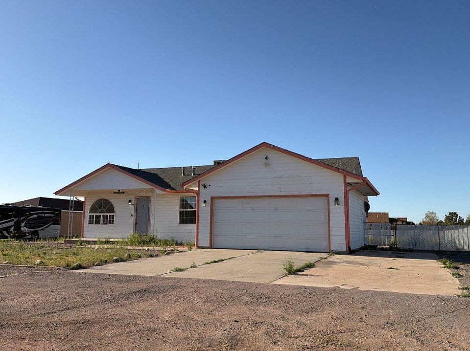 2nd image of 990 W Caliente Dr