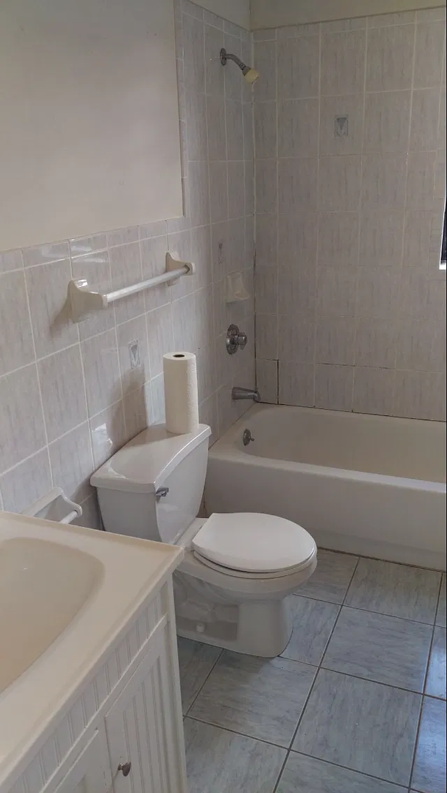 2 bed, 1000 sqft, $1,952 — Photo 4
