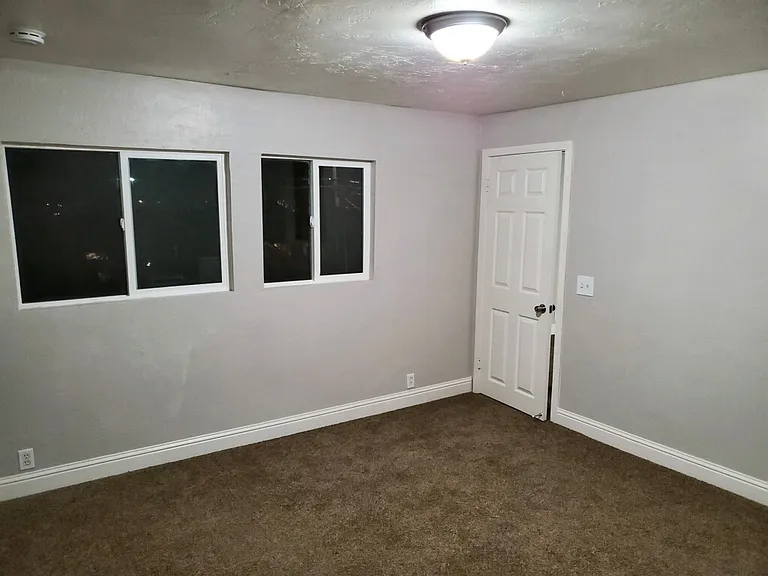 3024 E Illinois Ave — Photo 8