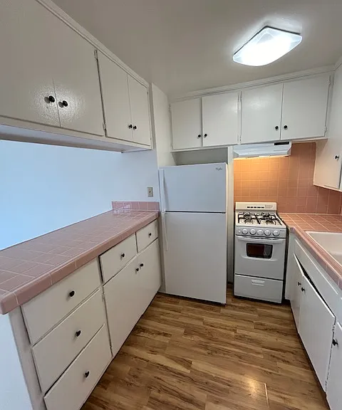 5225 Cahuenga Blvd #18 — Photo 5