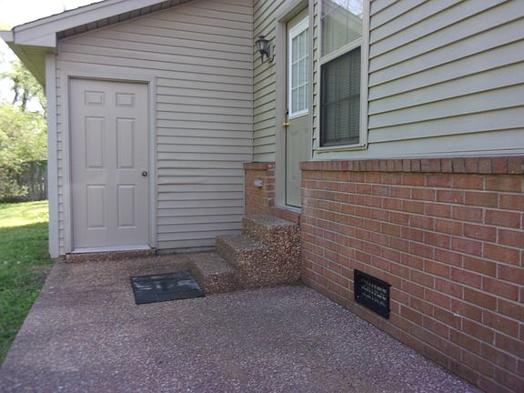 2nd image of 123 N Tarver Ave APT B