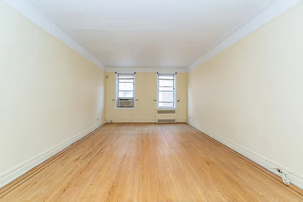 Sold by La Rosa Realty New York | media 9