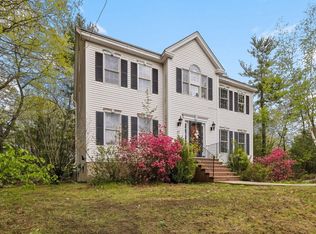 39 Windsor Blvd, Londonderry, NH 03053