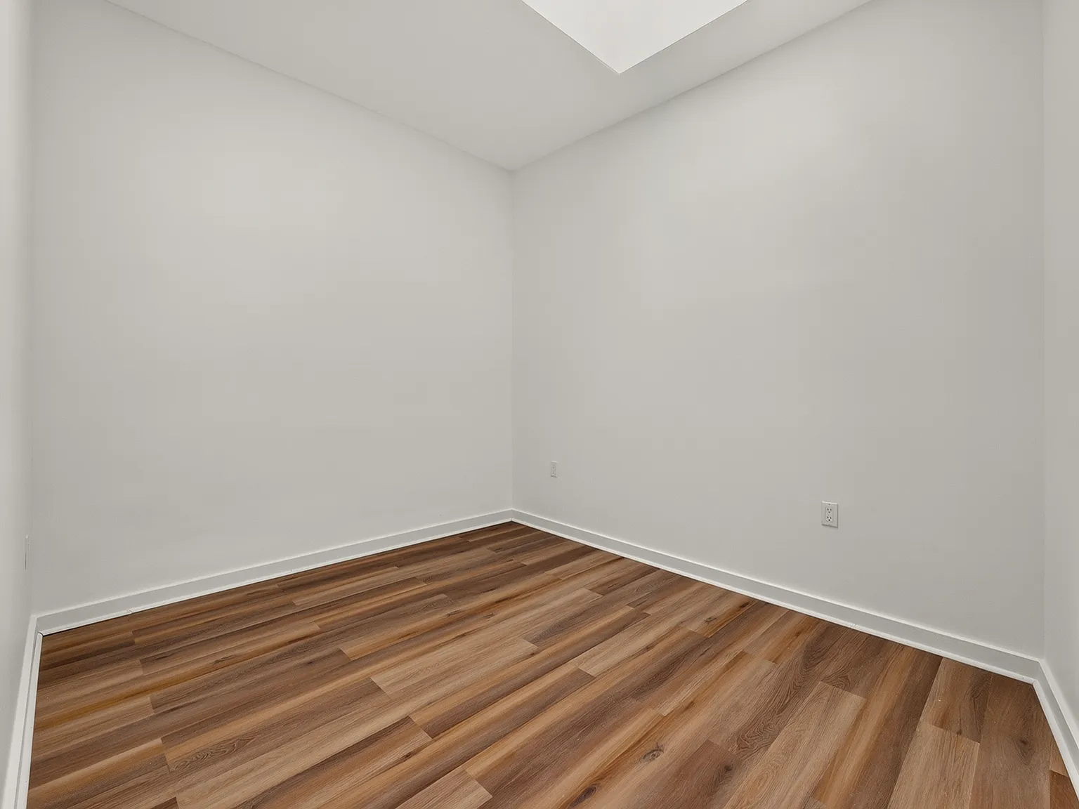 2 bed, $2,000 — Photo 1