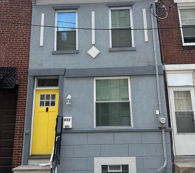 1st image of 832 Dudley St #0