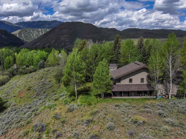 6 Huckleberry Ln, Sun Valley, ID 83353