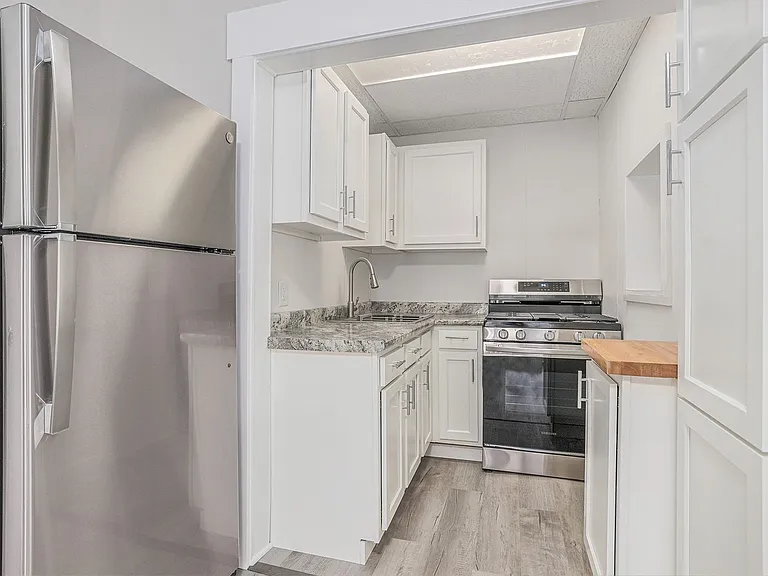 429 Davis St #1 — Photo 9