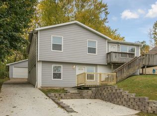 2206 SE 9th St, Des Moines, IA 50315