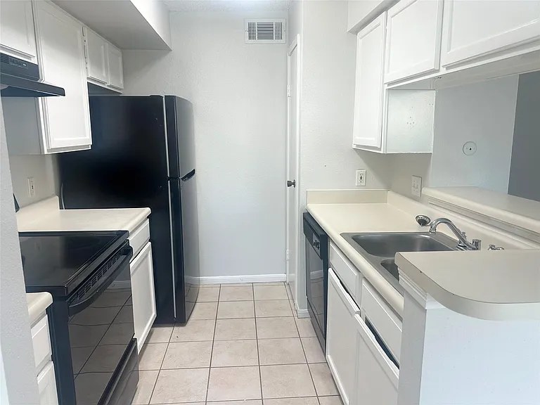 2120 El Paseo St #1301 — Photo 10