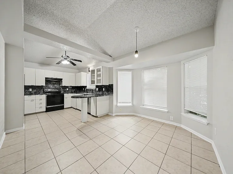 1702 Clairidge Ave — Photo 25