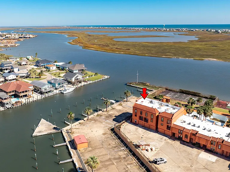 411 Sailfish St #101 — Photo 32