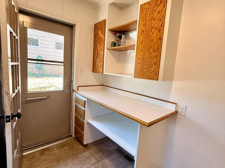 755 Walker Ave — Photo 16