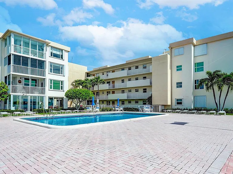 1820 New Palm Way #201 — Photo 30
