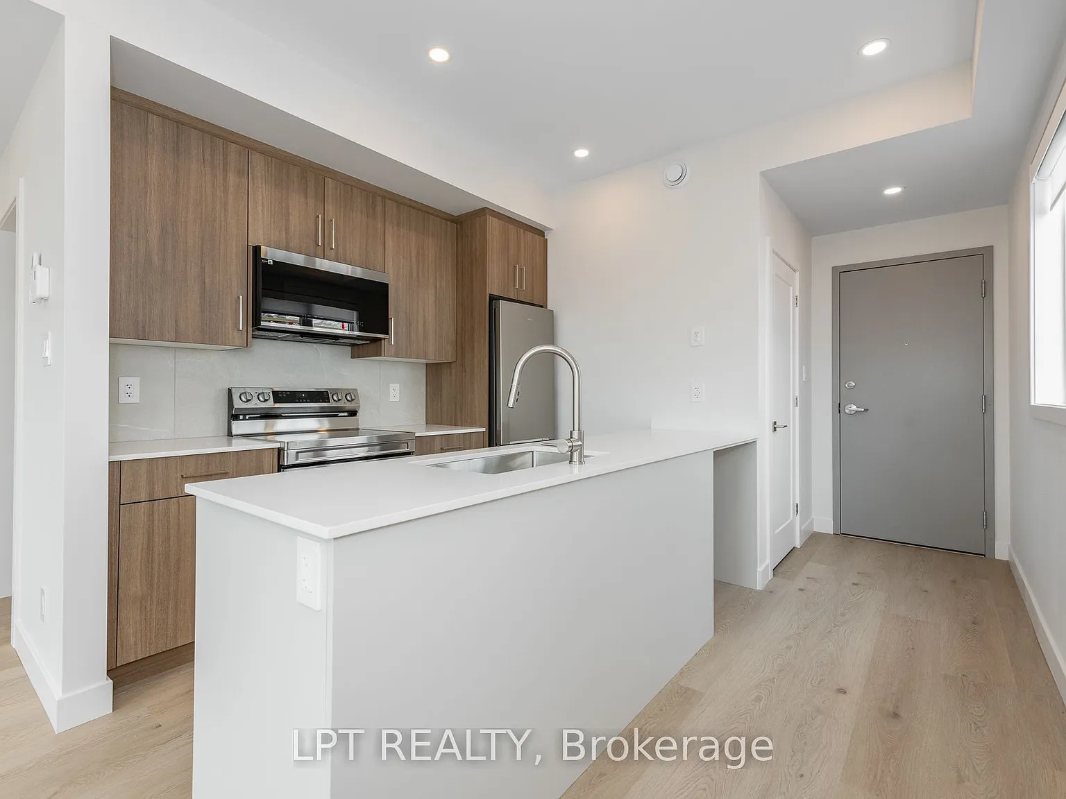 2 bed, $2,100 — Photo 3