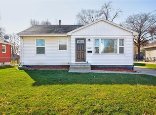 6100 Tonka Ave, Des Moines, IA 50312