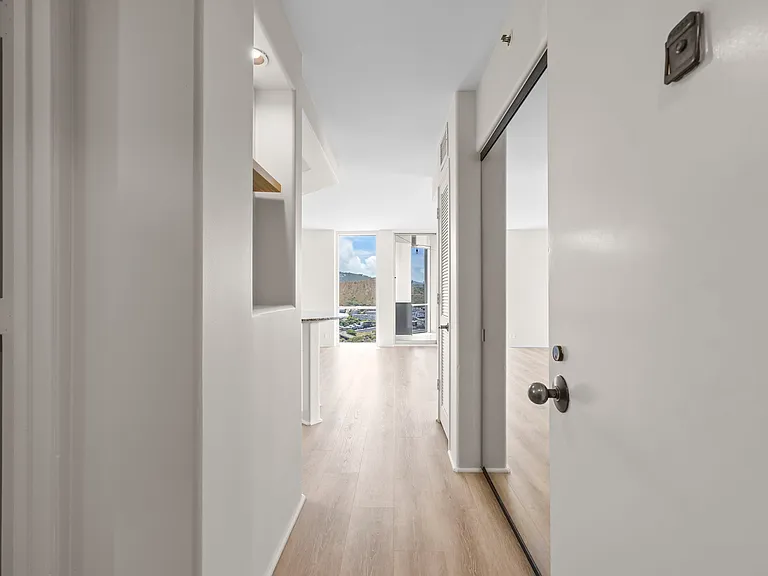 1212 Nuuanu Ave #13801 — Photo 3