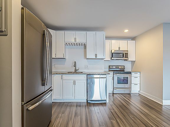 2nd image of 8723 Meadowbrook Dr APT 8