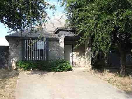 2nd image of 109 Lynn Loop