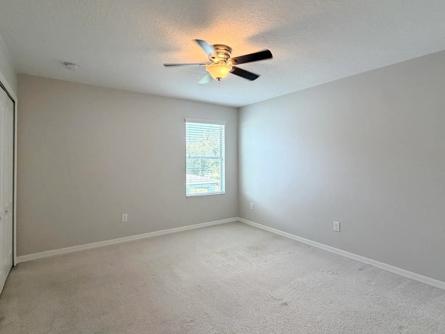 10606 Inside Loop - 1 — Photo 2