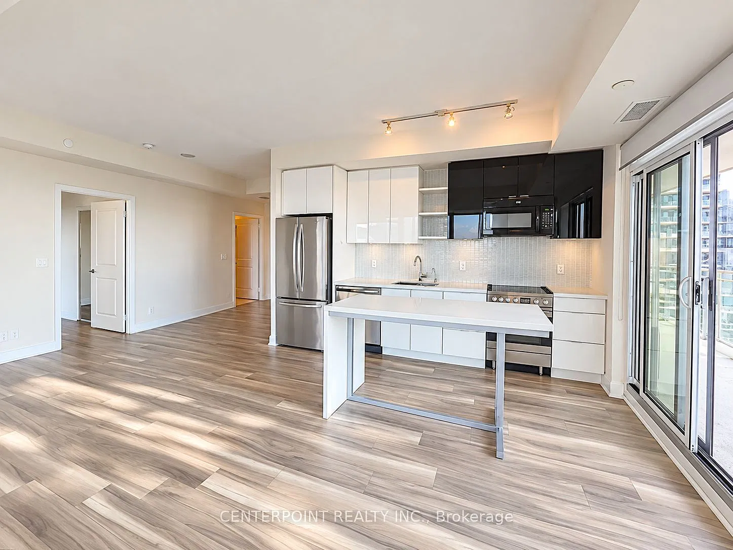 3 bed, $3,500 — Photo 4