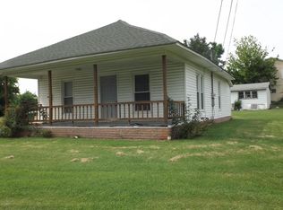 508 W 5th St, Johnston City, IL 62951