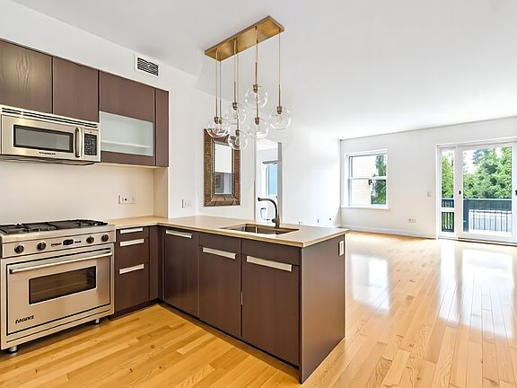 3rd image of 454 W 54th St APT 3M