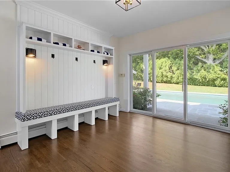 1 Harbor View Dr — Photo 31