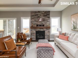 9498 Verdi Ln, West Des Moines, IA 50266