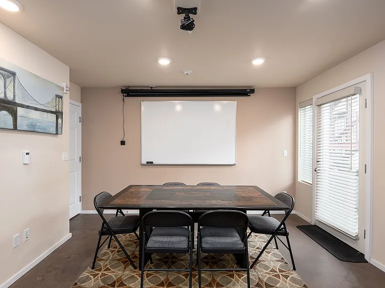 Vision 5 Apartments — Photo 81