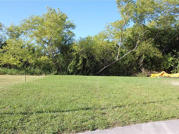 2nd image of 8521 Oklee Ct