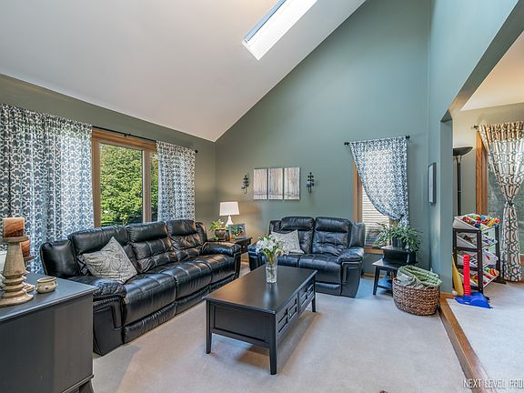 4th image of 844 Tam O Shanter Cir