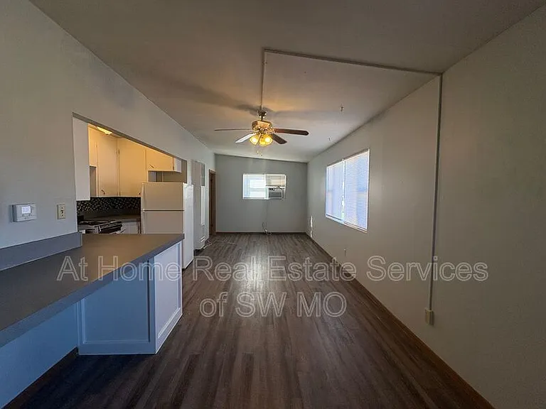1826 S Sieger Dr — Photo 8