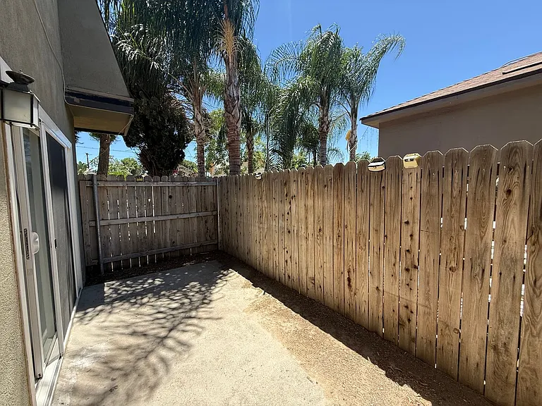 1720 Orange St — Photo 14