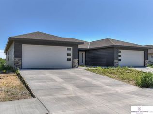 17094 Nicholas St, Omaha, NE 68118