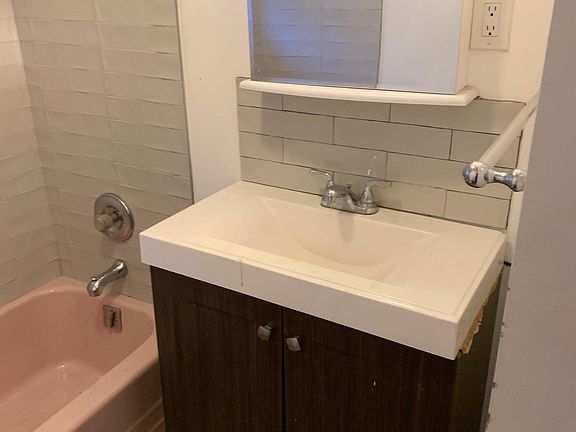4th image of 4718 Avenue O