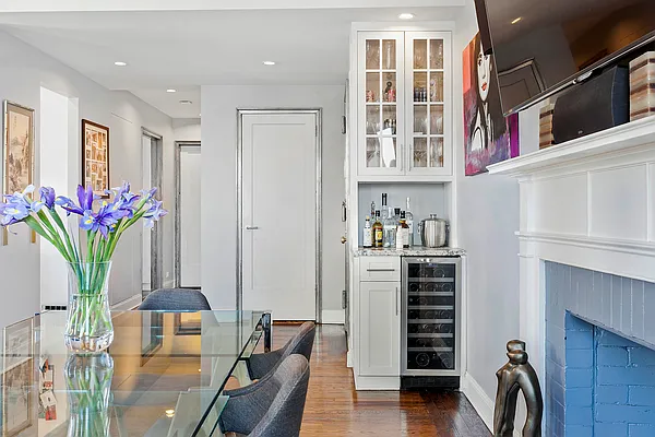 Sold by Compass | media 5